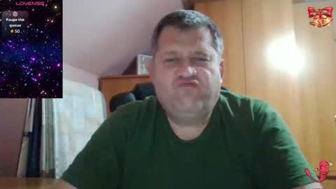 Snapshot of freeboy80180 chatting on December 1, 2025, 5:40 pm freeboy80180 online show from December 1, 2025, 5:40 pm