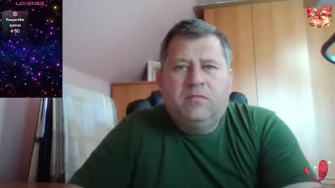 Snapshot of freeboy80180 chatting on December 3, 2025, 11:08 am freeboy80180 online show from December 3, 2025, 11:08 am