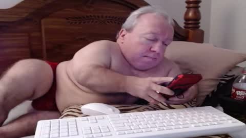 Cute Lil Man online show from November 23, 2025, 6:46 am