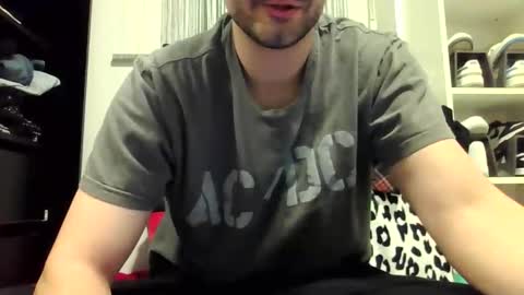 Snapshot of freklogas chatting on March 2, 2026, 6:14 am freklogas online show from March 2, 2026, 6:14 am