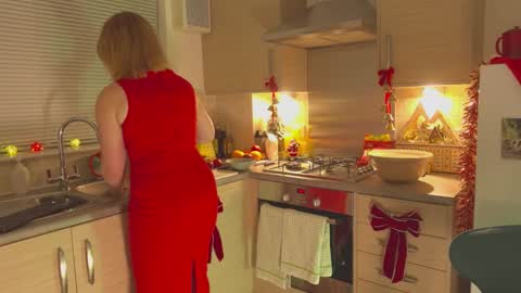 Snapshot of french_devotion chatting on December 23, 2024, 7:41 pm Louise or Lou 3 online show from December 23, 2024, 7:41 pm