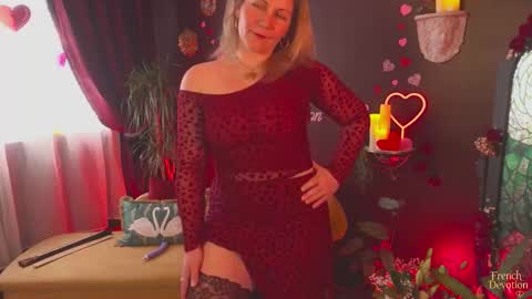 Snapshot of french_devotion chatting on February 14, 2026, 1:41 pm Louise or Lou 3 online show from February 14, 2026, 1:41 pm