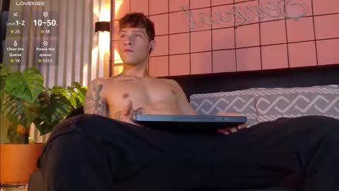 Xavier online show from October 12, 2025, 1:04 am