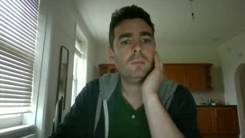 Snapshot of frenchbdmaninlondon chatting on January 1, 2025, 1:16 pm Horny Paul online show from January 1, 2025, 1:16 pm