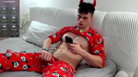 Snapshot of fresh_b1ood chatting on February 23, 2025, 7:07 pm Alex or Andrzej online show from February 23, 2025, 7:07 pm