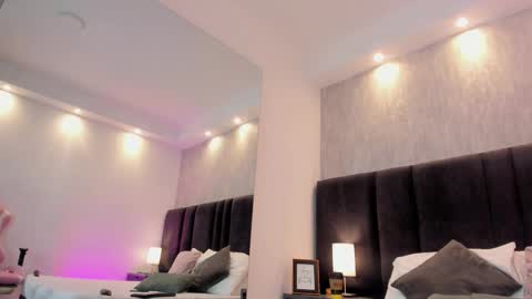 FREYA online show from February 23, 2026, 9:01 pm