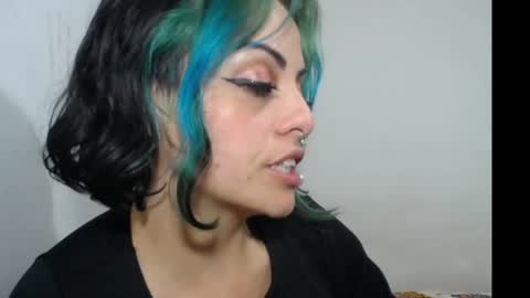 freyaa_sorceress online show from February 14, 2025, 1:45 am