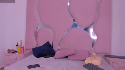 Freyaht online show from March 13, 2026, 4:52 am