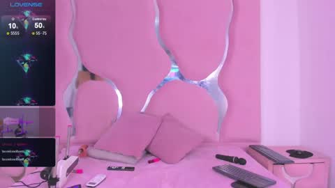 Freyaht online show from April 17, 2026, 5:43 am