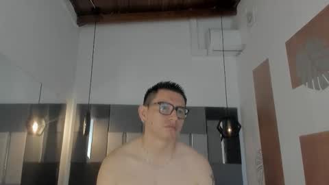  ALIS AND ALEX  online show from November 18, 2025, 12:31 pm