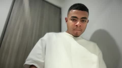 freyva_ online show from January 23, 2025, 3:37 am