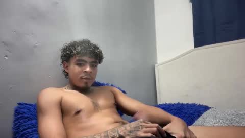 freyva_ online show from June 4, 2026, 3:45 am