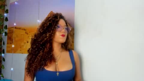 Frezzita online show from September 18, 2025, 7:38 pm