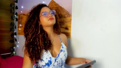 Frezzita online show from October 4, 2025, 7:34 pm