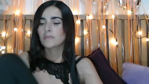  Frida   online show from December 17, 2024, 10:22 pm