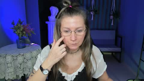 Frida Tander online show from January 27, 2025, 9:02 am