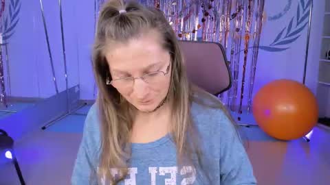 Frida Tander online show from March 1, 2025, 3:38 pm