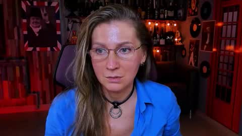 Frida Tander online show from September 15, 2025, 1:11 pm