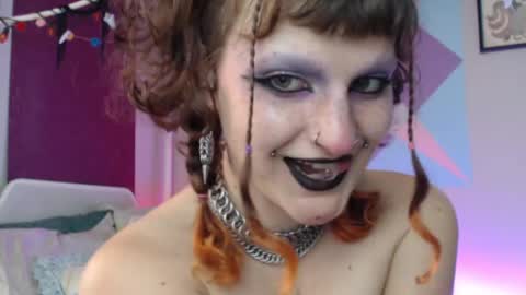 Snapshot of friskyflowers chatting on October 26, 2025, 6:25 pm cherry online show from October 26, 2025, 6:25 pm