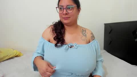 Lucy online show from September 20, 2025, 9:49 pm