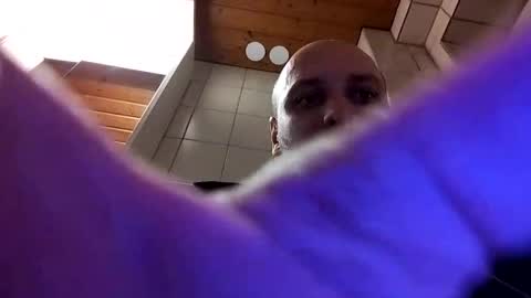 frost3us519185 online show from February 25, 2025, 7:25 pm