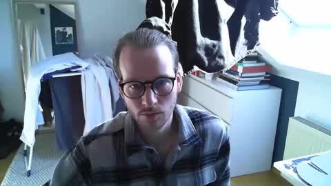 Snapshot of frozenyoga chatting on February 23, 2025, 12:27 pm frozenyoga online show from February 23, 2025, 12:27 pm