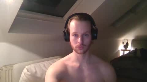 Snapshot of frozenyoga chatting on February 25, 2025, 7:58 pm frozenyoga online show from February 25, 2025, 7:58 pm