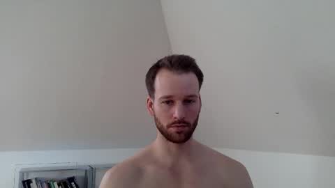 Snapshot of frozenyoga chatting on December 21, 2025, 1:29 pm frozenyoga online show from December 21, 2025, 1:29 pm