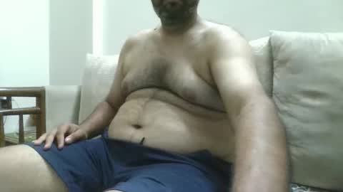 fruti loops  Bull online show from November 21, 2025, 9:02 pm