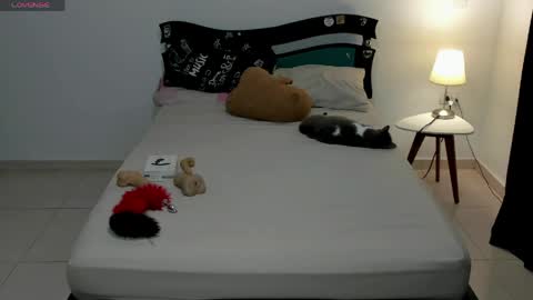 uwu online show from March 30, 2026, 1:28 am