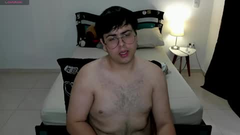 uwu online show from March 31, 2026, 8:42 pm