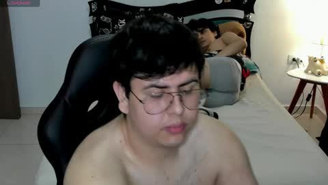 uwu online show from April 6, 2026, 11:38 pm