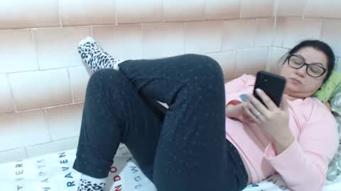 Snapshot of fuck_my_face chatting on January 17, 2025, 5:32 am Ella online show from January 17, 2025, 5:32 am