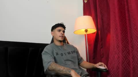 Snapshot of fuckboyca chatting on September 26, 2025, 4:05 am fuckboyca online show from September 26, 2025, 4:05 am