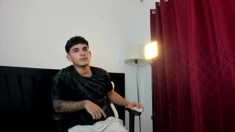 Snapshot of fuckboyca chatting on October 15, 2025, 3:28 am fuckboyca online show from October 15, 2025, 3:28 am