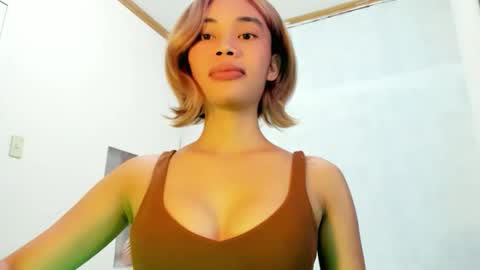 fuckingsexy143 online show from May 8, 2026, 5:24 am