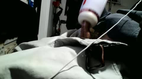 Snapshot of fuckmeallday1975 chatting on February 21, 2026, 9:21 am fuckmeallday1975 online show from February 21, 2026, 9:21 am