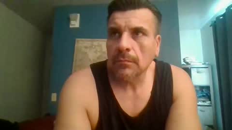 fuego1ento22 online show from January 3, 2025, 9:57 pm