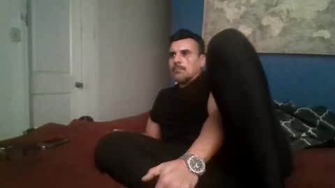 fuego1ento22 online show from January 18, 2025, 9:13 am