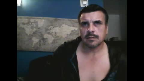 fuego1ento22 online show from September 30, 2025, 10:42 am