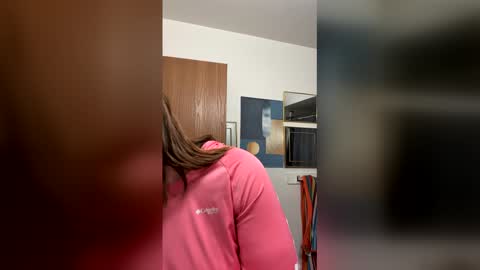 Linnys Palace online show from February 23, 2026, 6:38 pm