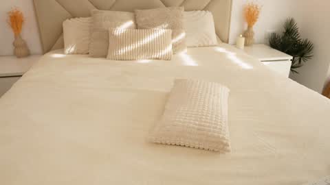 Katy Noel -  online show from November 26, 2025, 11:22 am