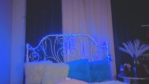 Tiffany online show from November 29, 2025, 2:25 am