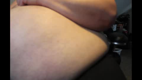 Snapshot of fuqhuntr chatting on February 13, 2025, 6:38 pm FUCK HUNTERS online show from February 13, 2025, 6:38 pm