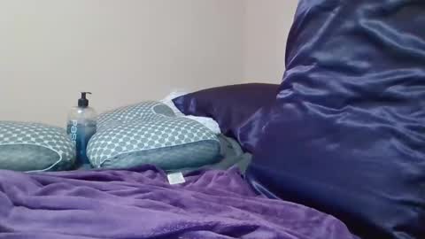 fusion1974 online show from April 13, 2026, 2:11 pm