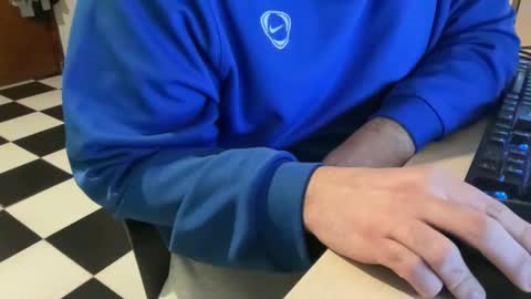 Snapshot of fuzitzu2 chatting on February 11, 2025, 4:02 pm fuzitzu2 online show from February 11, 2025, 4:02 pm