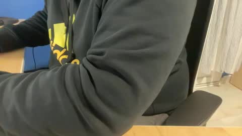 Snapshot of fuzitzu2 chatting on February 20, 2025, 6:57 pm fuzitzu2 online show from February 20, 2025, 6:57 pm