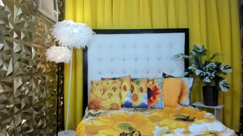 fvckingoliviabio online show from February 6, 2025, 6:35 pm