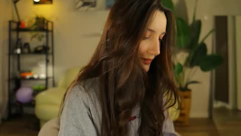 G online show from November 26, 2025, 5:58 pm