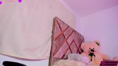 GABRIELA  online show from March 7, 2025, 5:40 am